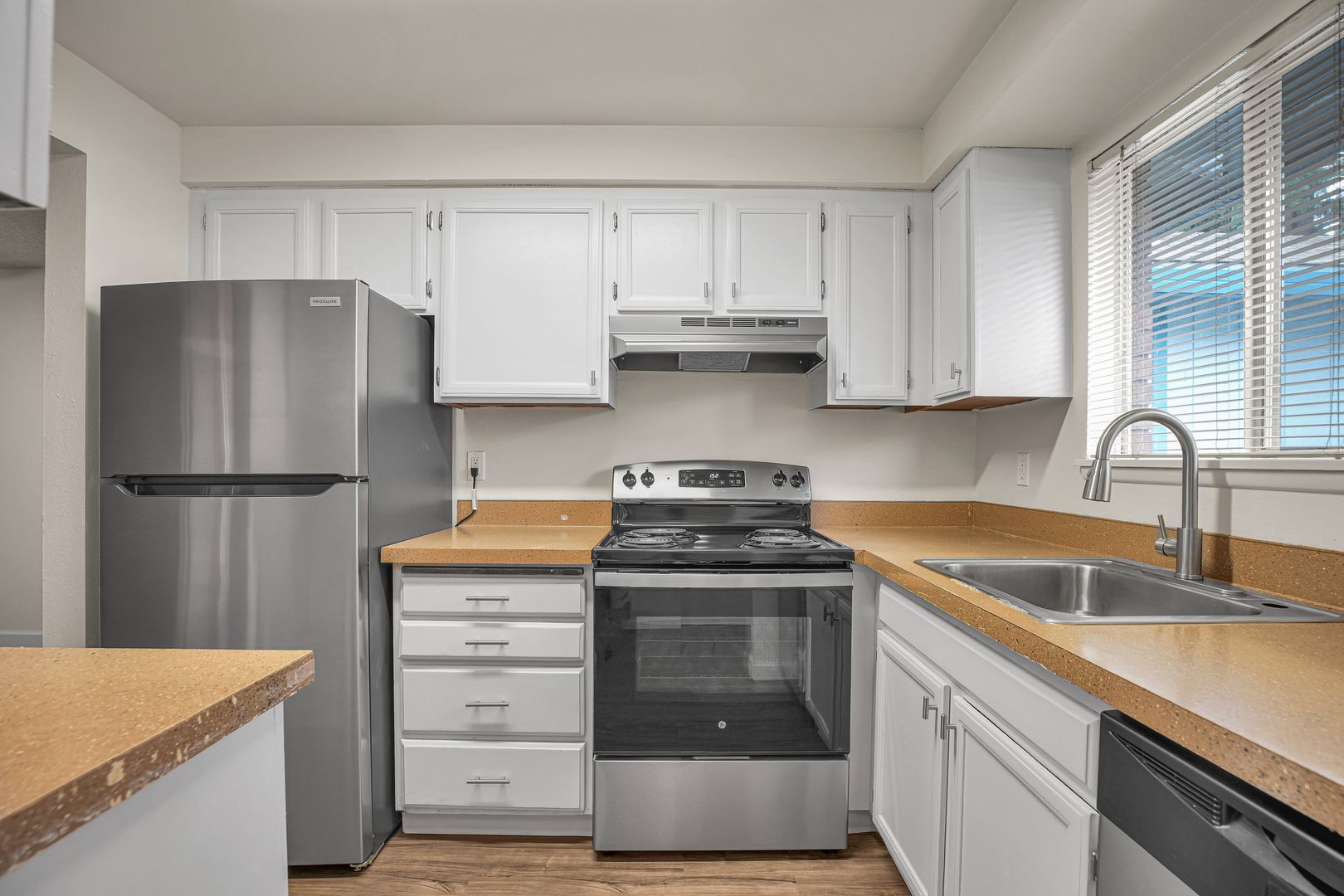 KEIZER Apartment: 1063 KOALA ST. N