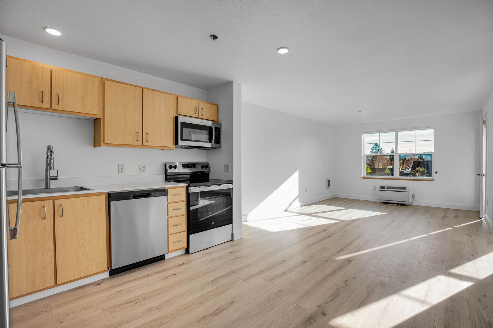 TROUTDALE Apartment: 1323 SW CHERRY PARK ROAD