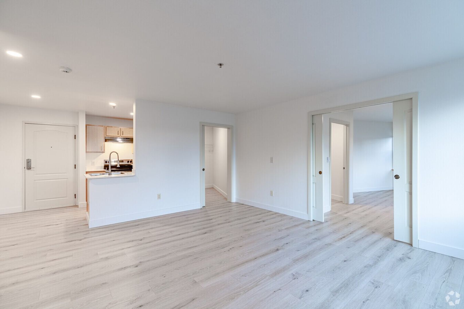 TROUTDALE Apartment: 1323 SW CHERRY PARK ROAD