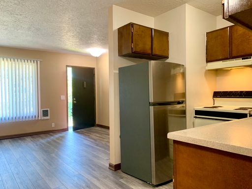 Charming One-Bedroom with walk-in closet! Multnomah Village – photo 1