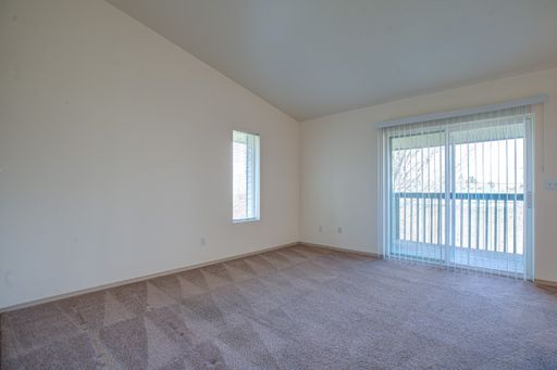 Spacious 1 Bed/1 Bath with In-Unit W/D! ONE MONTH FREE! – photo 1