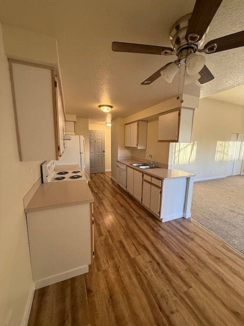 #183 SADDLE CLUB APTS 11 of 12
