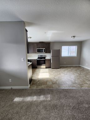 2 Bed/ 1 Bath, ONE MONTH FREE!! Water, Sewer and Garbage included in the rent! W/D Hook Ups! – photo 1