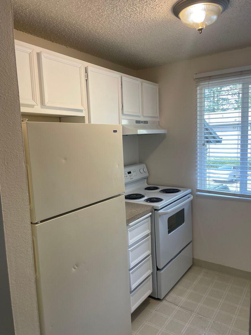 #222 KIMBERLY WEST APARTMENTS 2 of 8