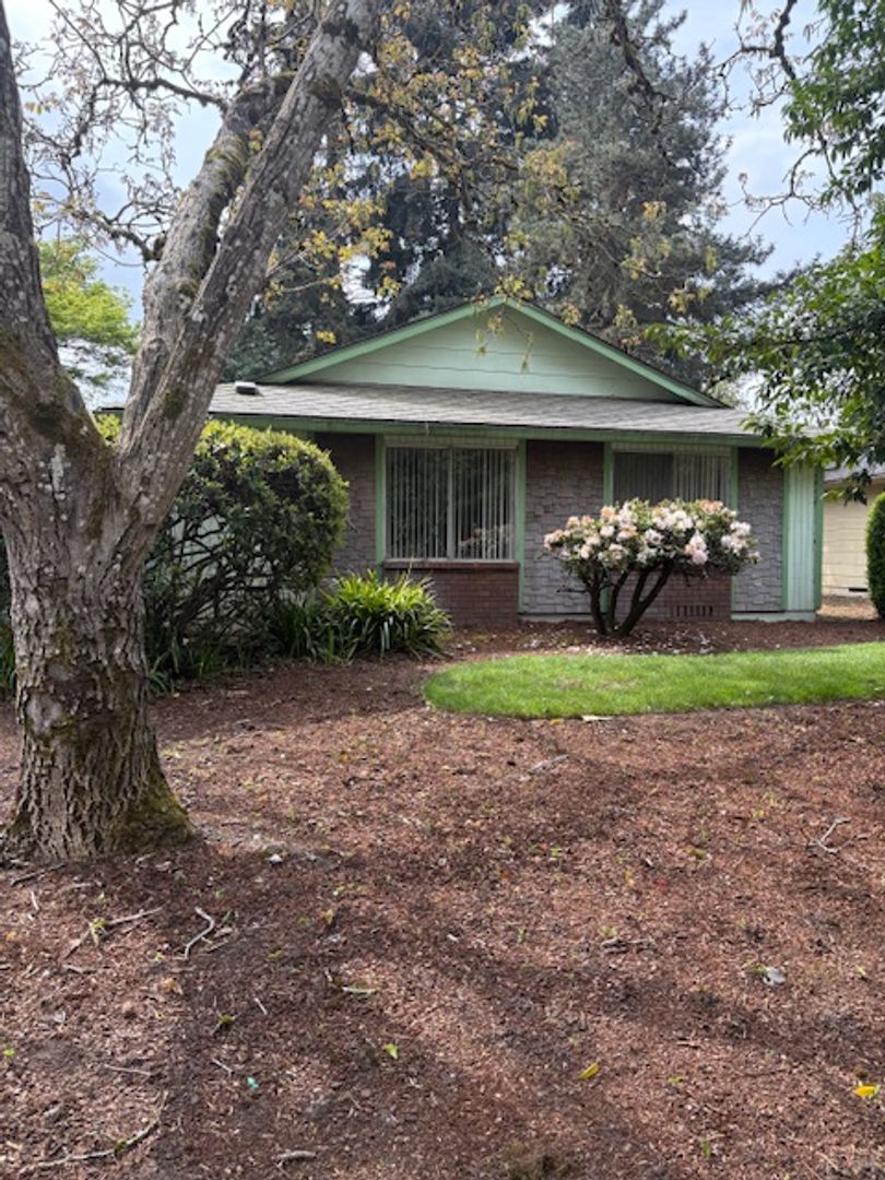 KEIZER Apartment: 1063 KOALA ST. N