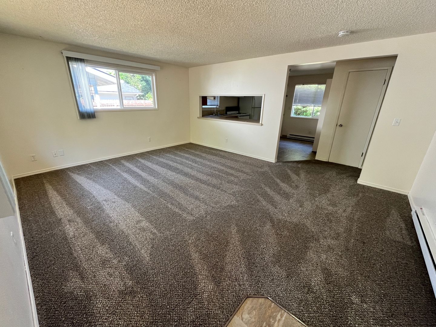 ALBANY Apartment: 1425-1525 TRACY COURT