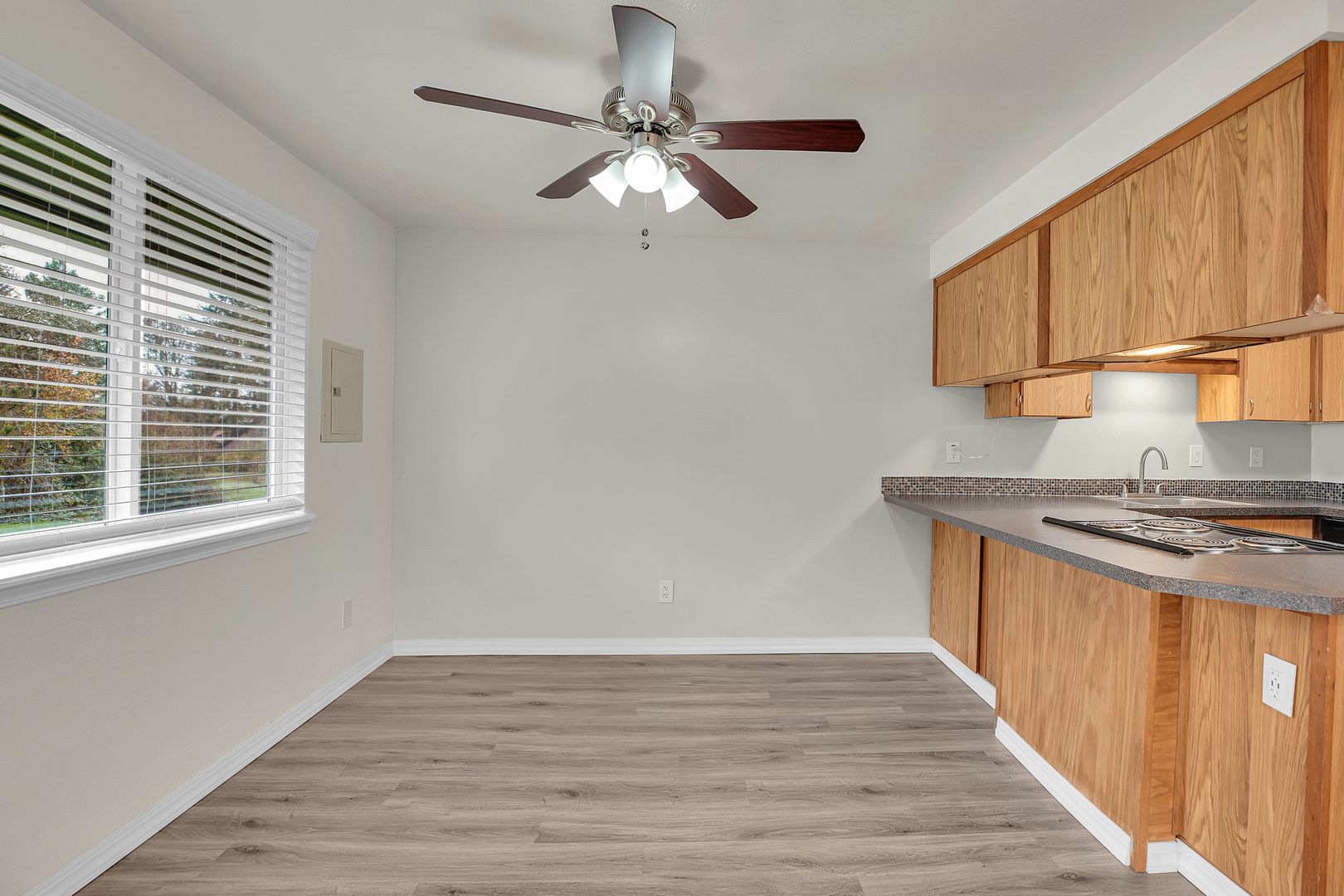 #240 WINDMILL APARTMENTS 5 of 12