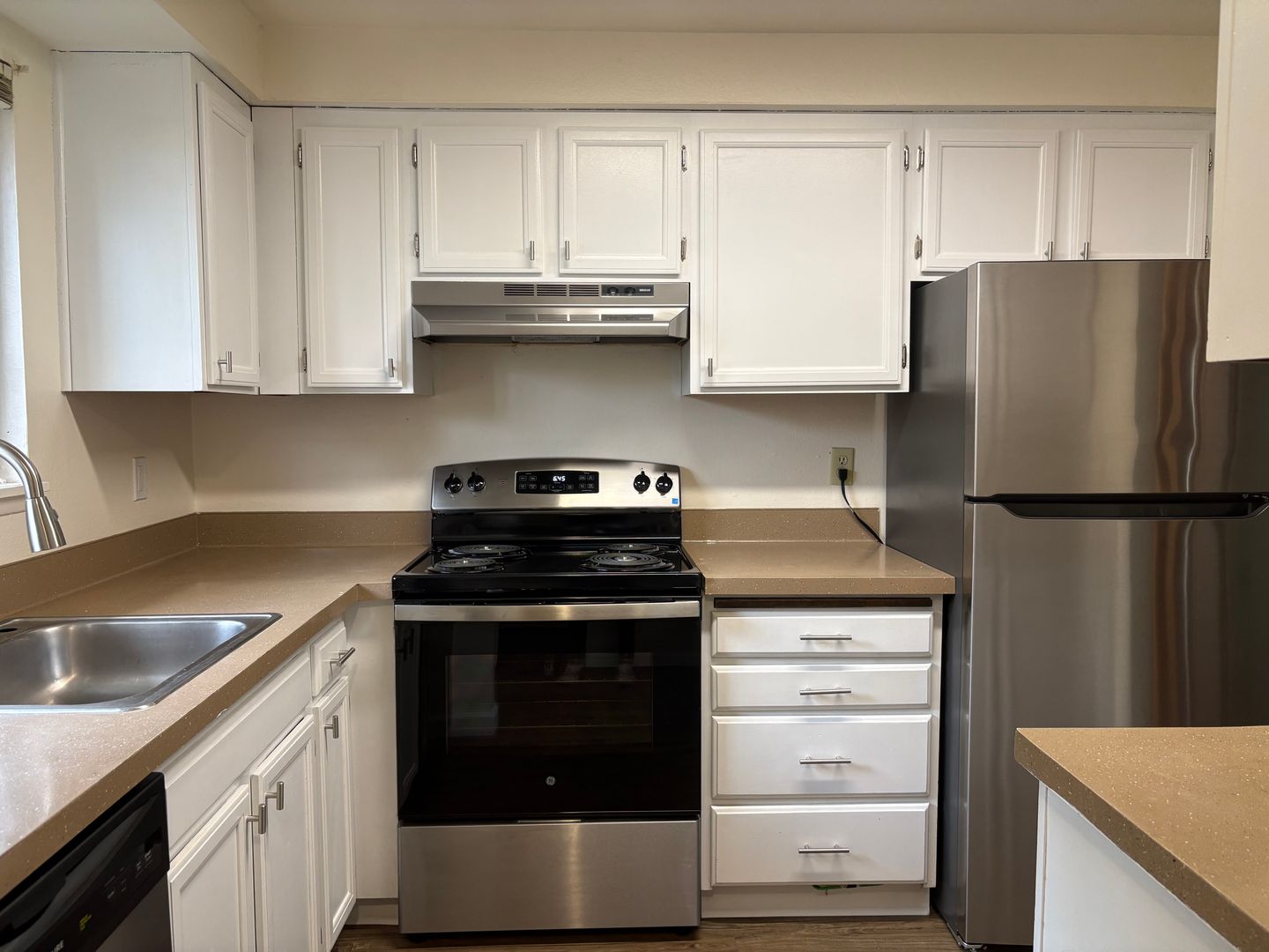 KEIZER Apartment: 1063 KOALA ST. N