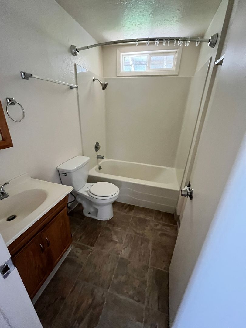 #366 TRACY COURT 5 of 11