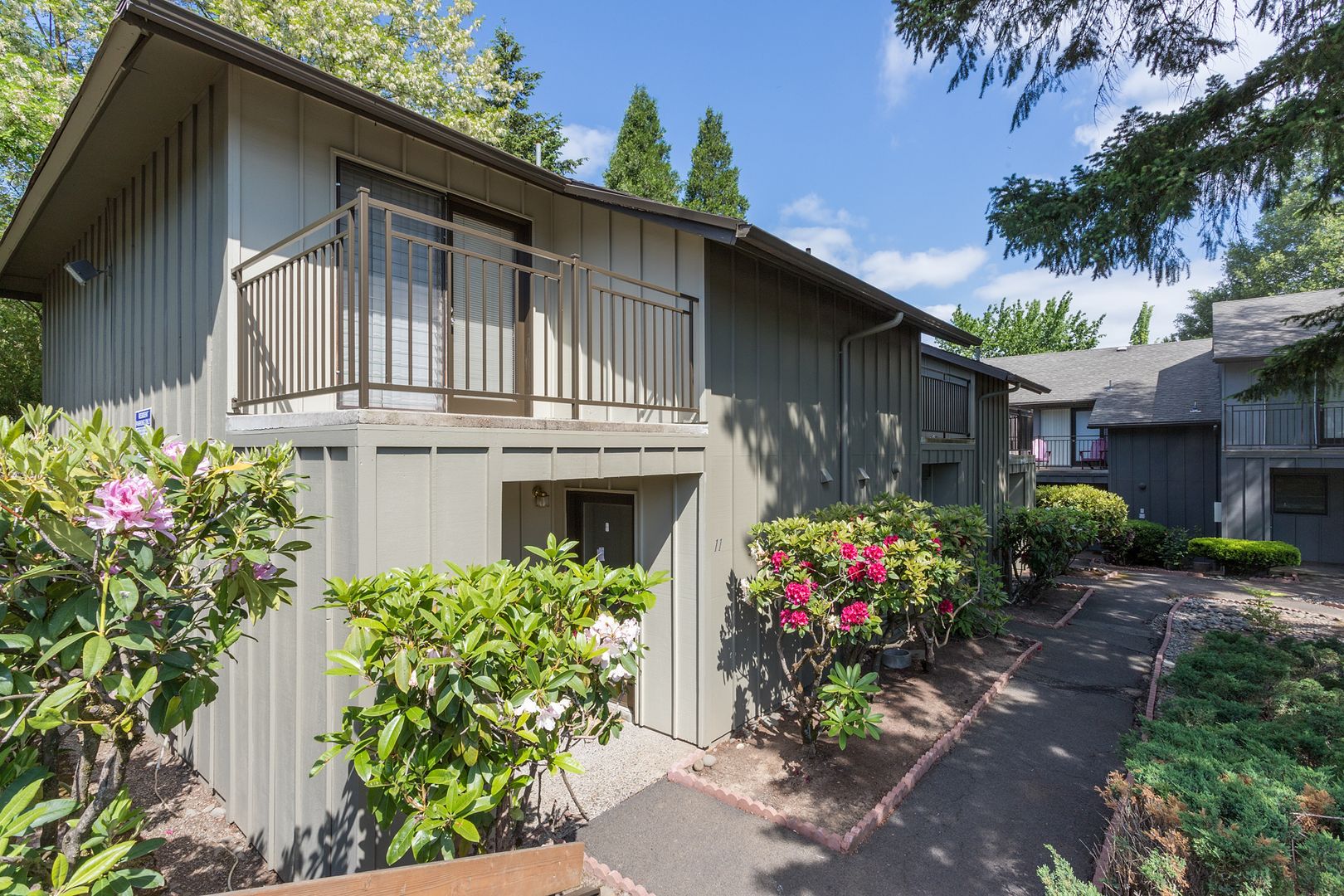 PORTLAND Apartment: 3121 SW IOWA STREET