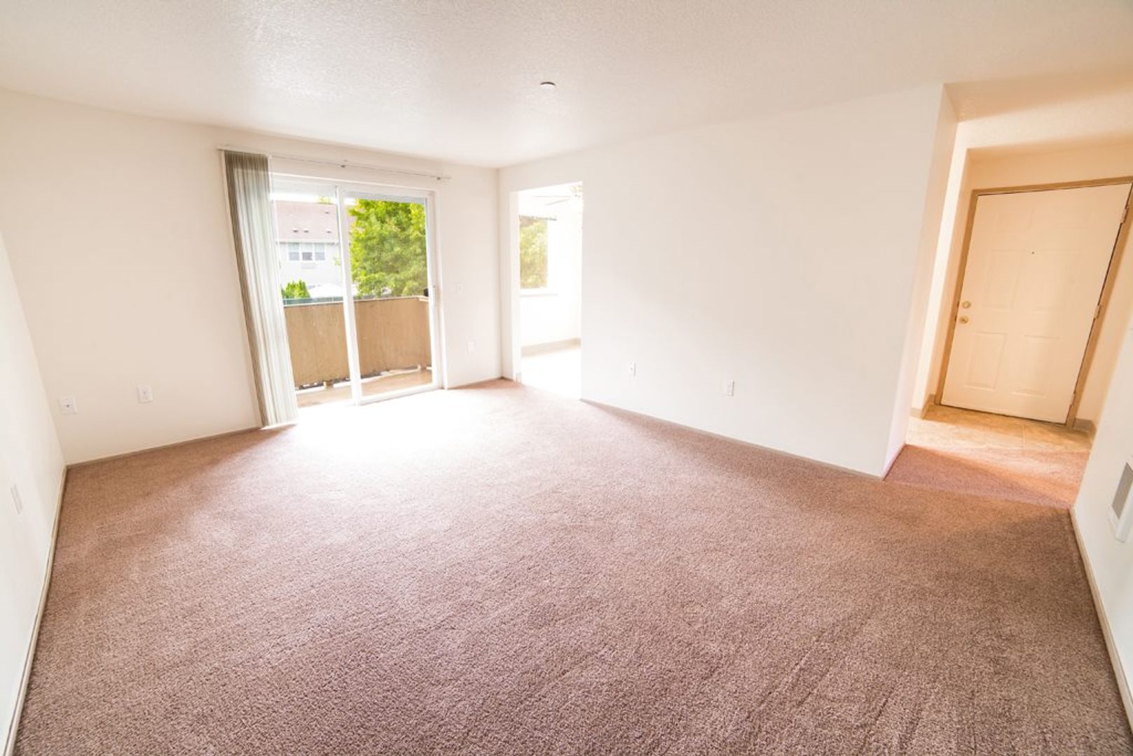 SALEM Apartment: 4030 LA PALMS LANE NE