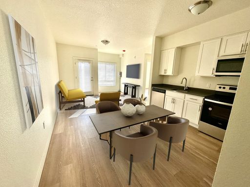 Spacious 1 Bedroom with In-Unit W/D! One Month Free & Free Internet!