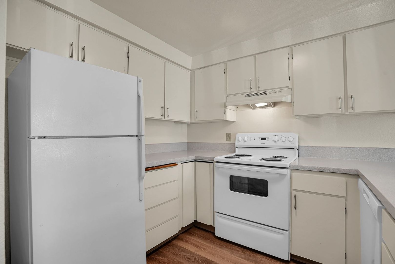 #124 GARDEN COURT APARTMENTS 5 of 12