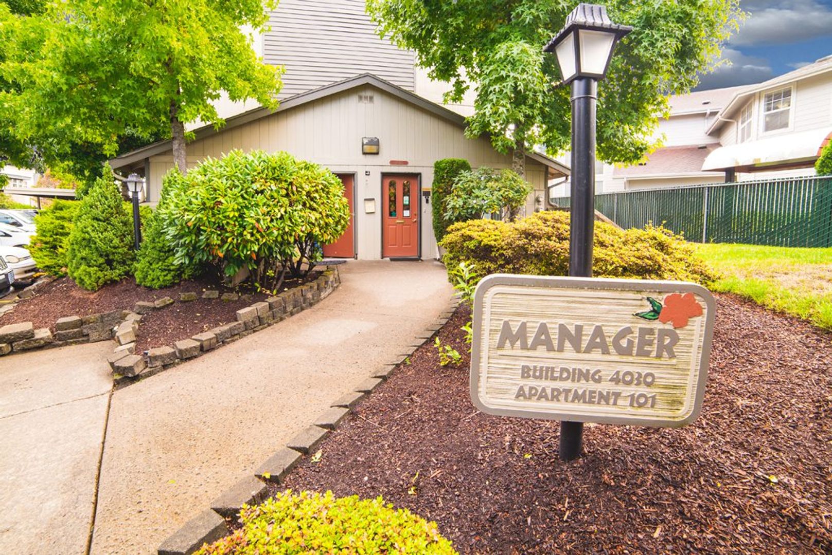 SALEM Apartment: 4030 LA PALMS LANE NE