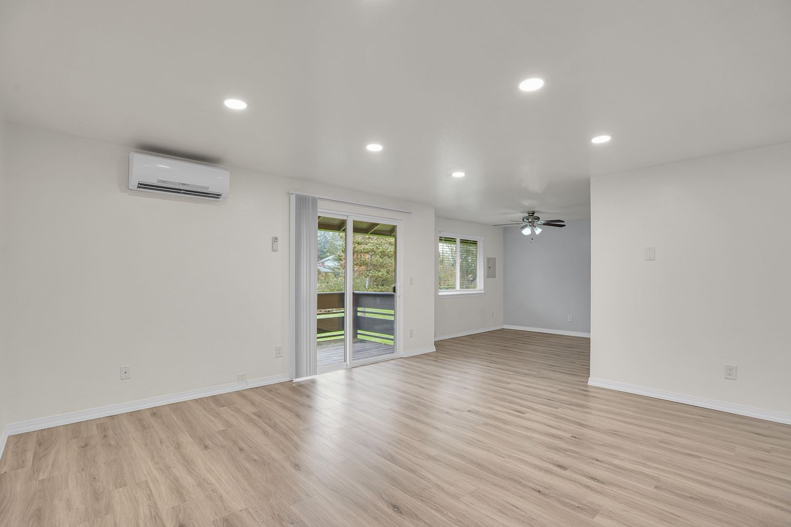 #240 WINDMILL APARTMENTS 9 of 12