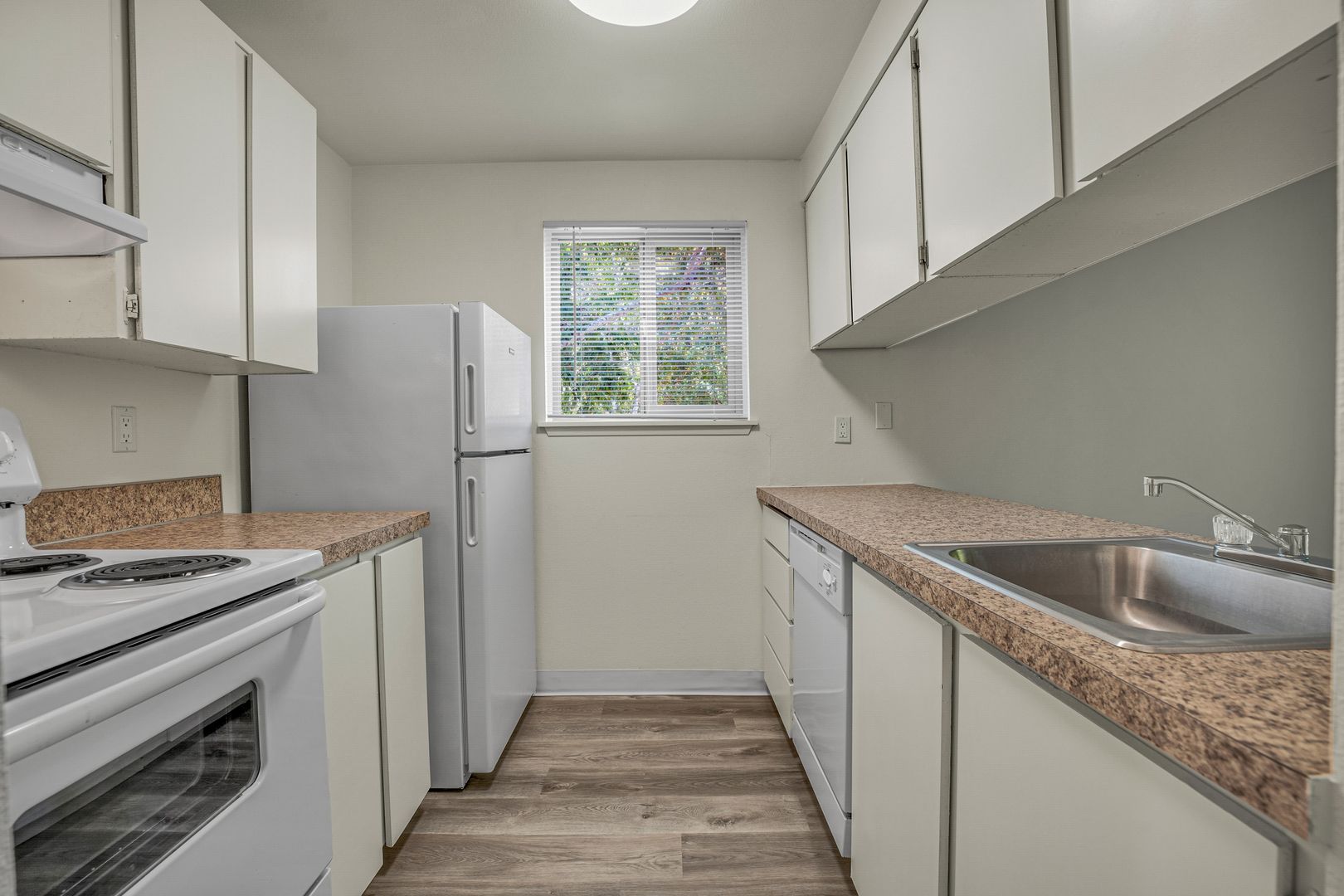 #762 DOWNING HILLS APARTMENTS 4 of 12