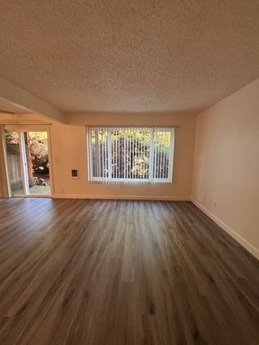 WAITLIST - GROUND FLOOR 1X1 – photo 1