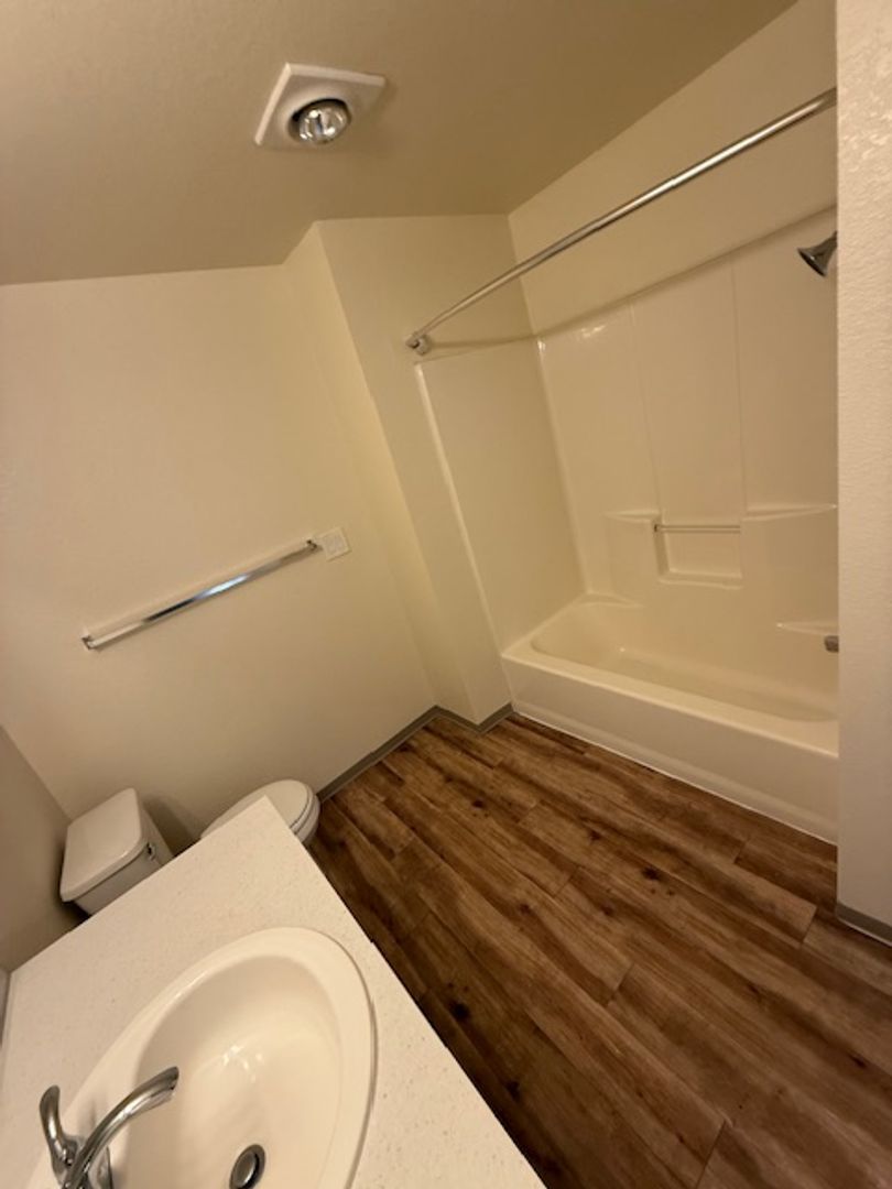 #183 SADDLE CLUB APTS 6 of 8
