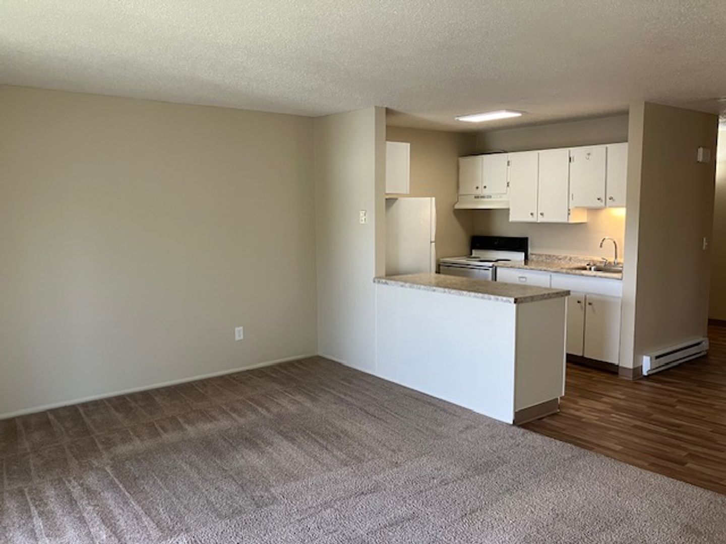 PORTLAND Apartment: 8924 SW 30TH AVE.