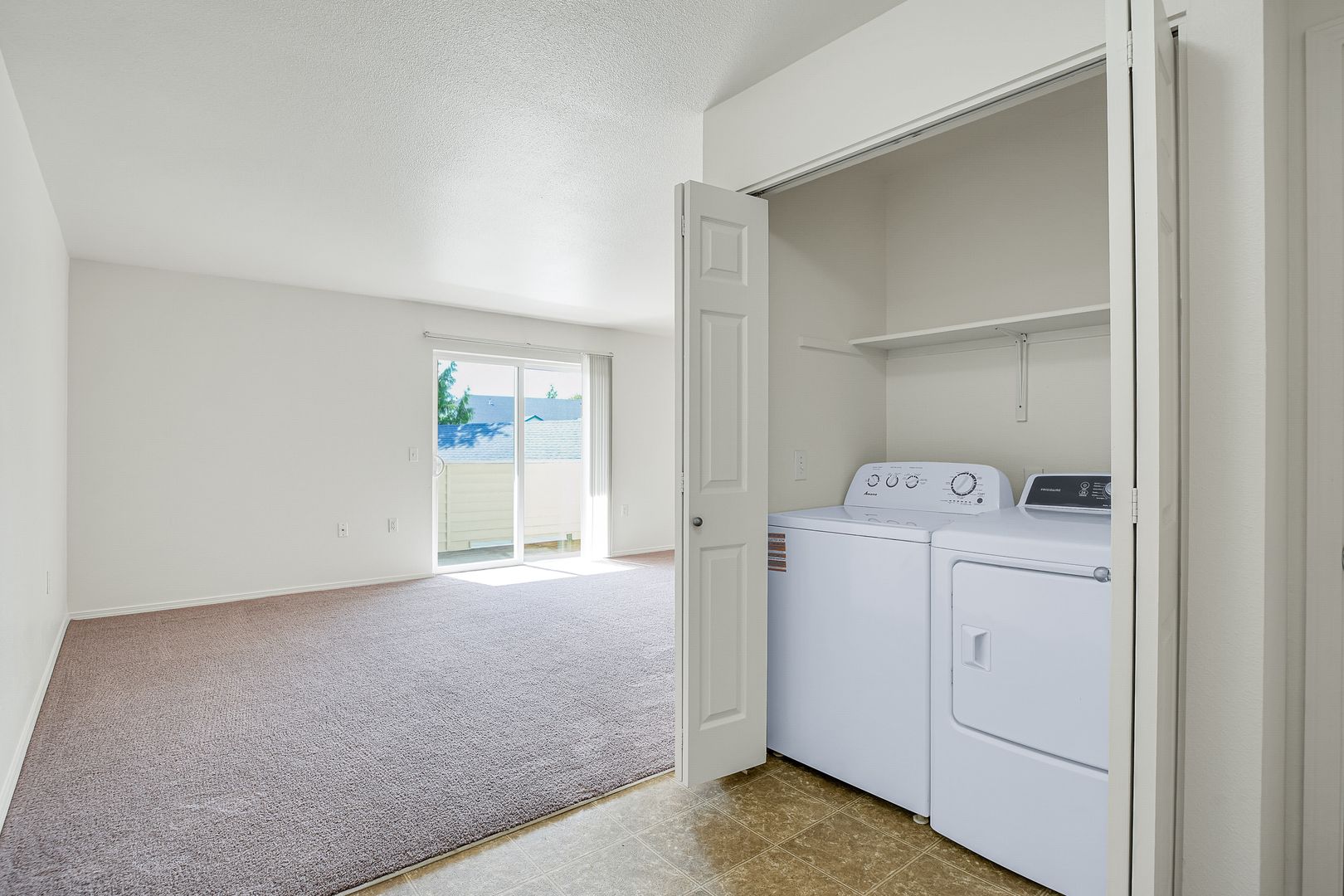 DALLAS Apartment: 1250 SE GODSEY ROAD