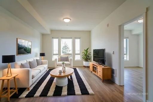 Spacious 1 Bedroom with In-Unit W/D! One Month Free & Free Internet!