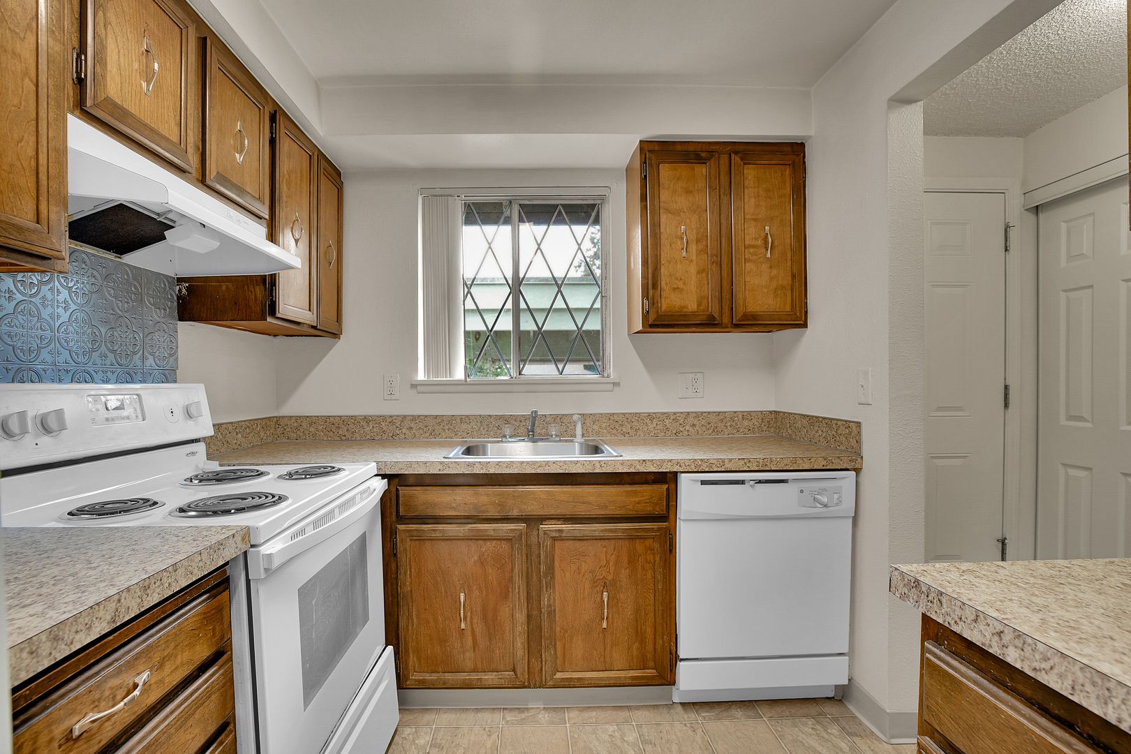 KEIZER Apartment: 1063 KOALA ST. N