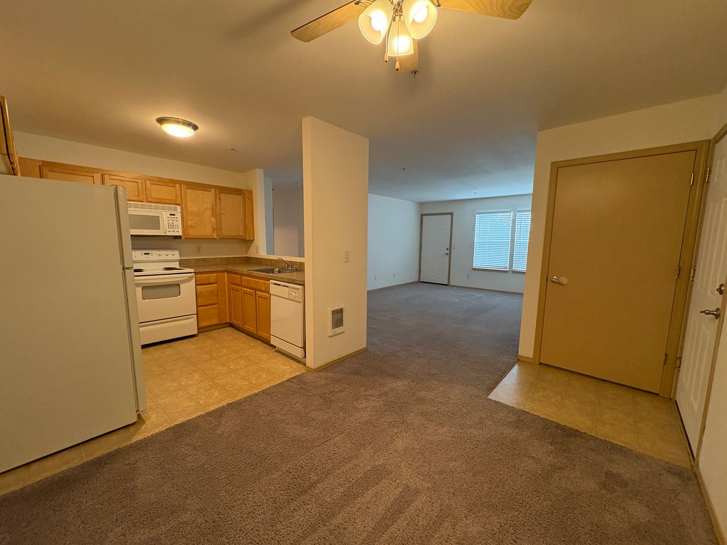 SALEM Apartment: 3045 GEHLAR RD NW
