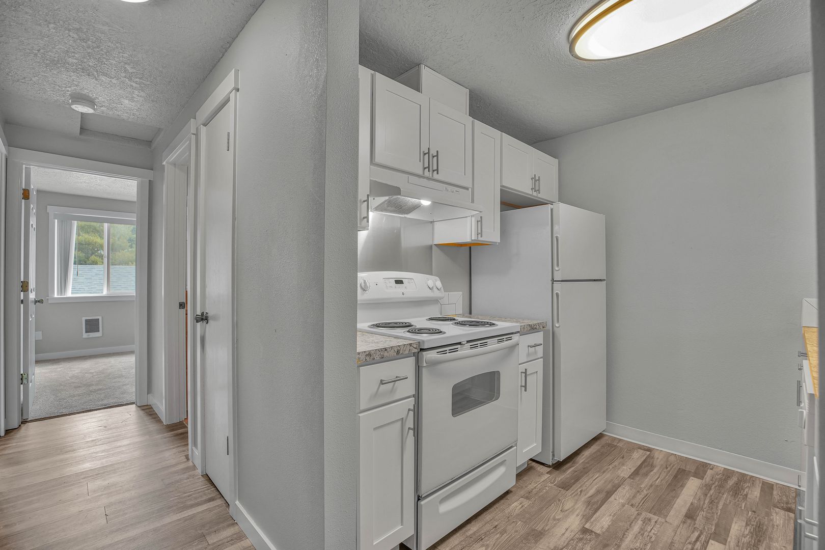 BEAVERTON Apartment: 9405-9555 SW DOWNING DR