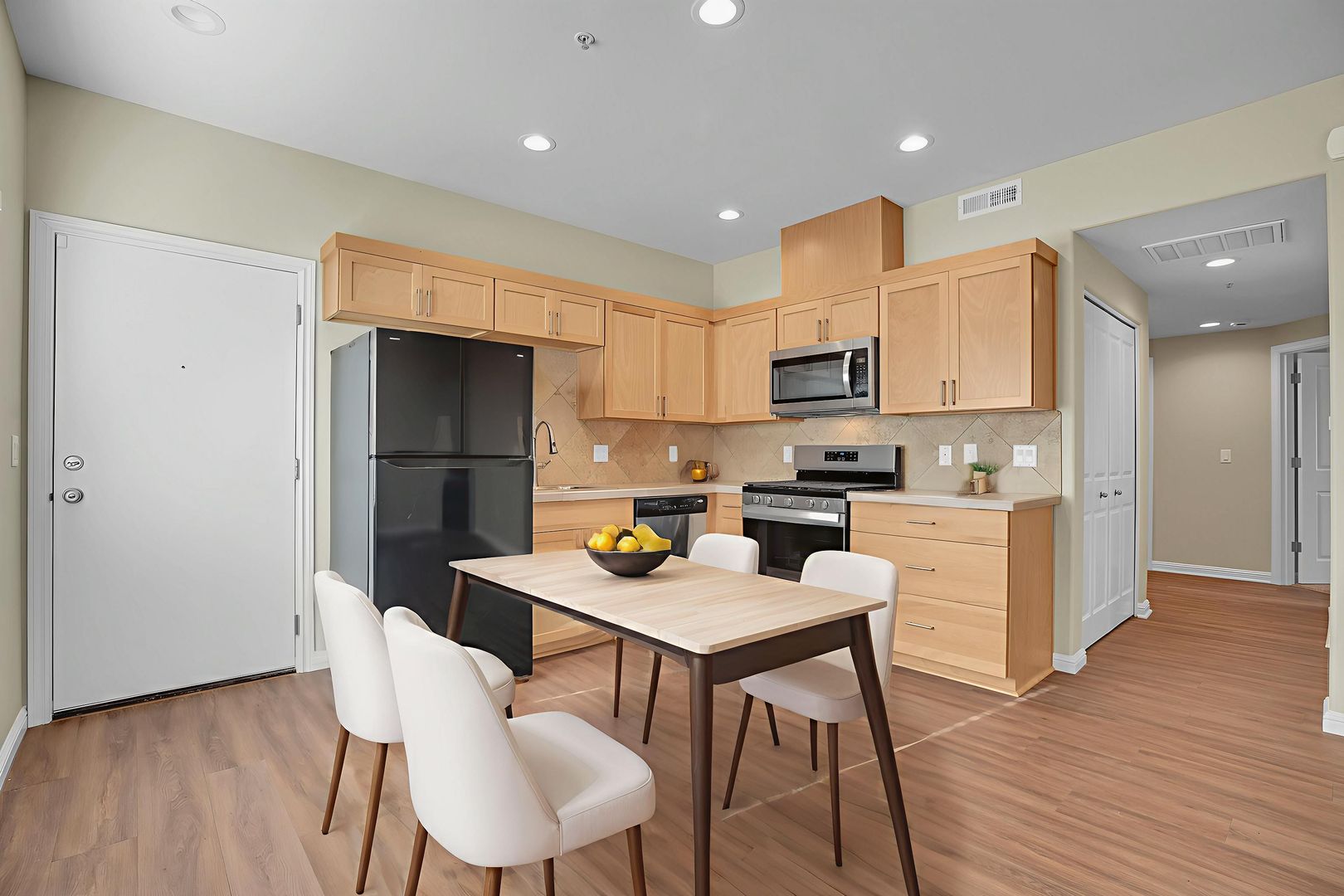 PORTLAND Apartment: 10038 SE DIVISION STREET