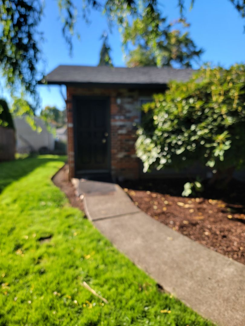 SHERWOOD Apartment: 21985 SW SHERWOOD BLVD