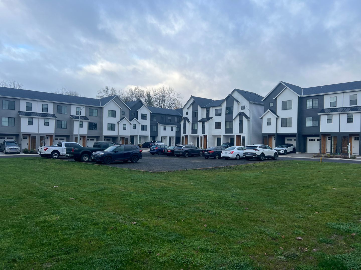 PORTLAND House: 13185 SW CARMEL ST