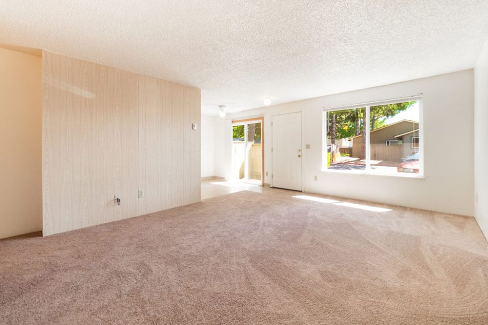 PORTLAND Apartment: 11115 SE HOLGATE BLVD