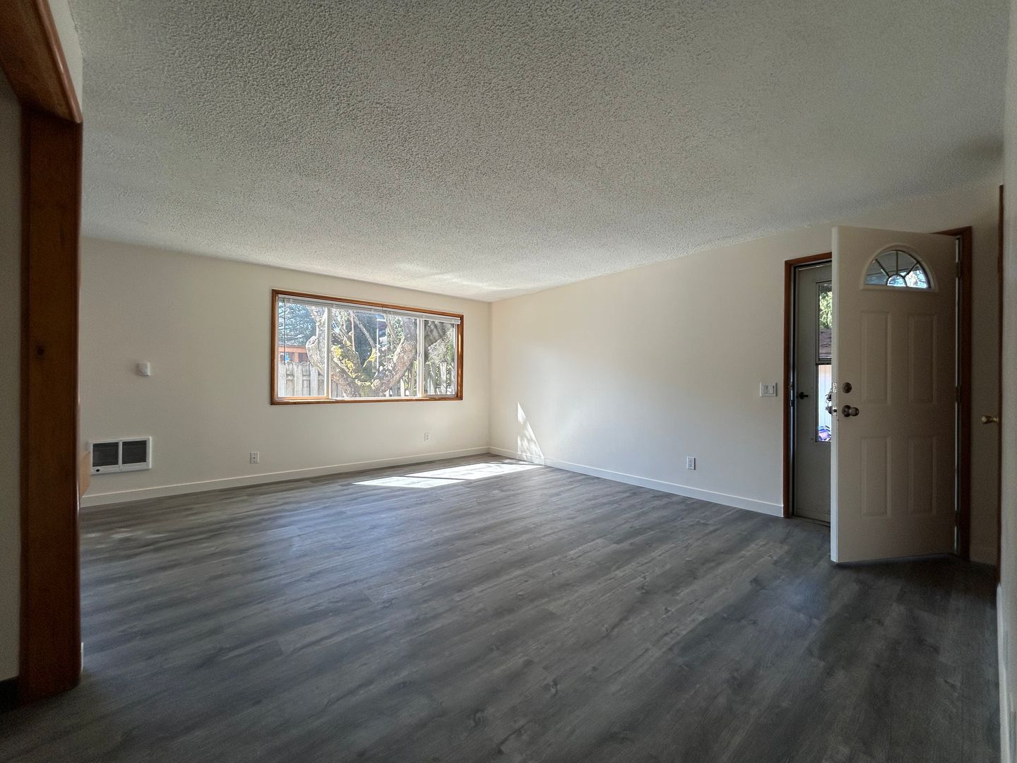 PORTLAND Apartment: 4054-4102 SE BOISE ST