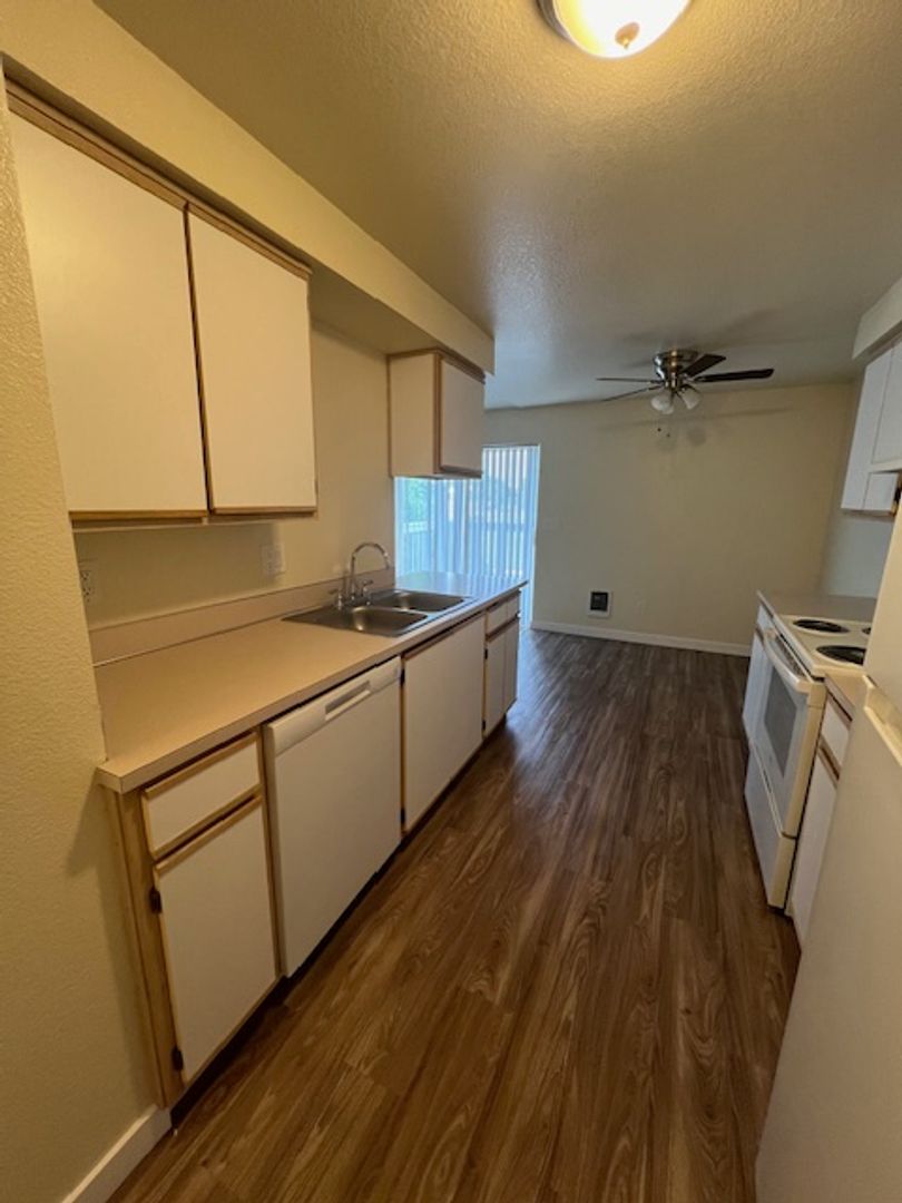 #183 SADDLE CLUB APTS 34 of 67