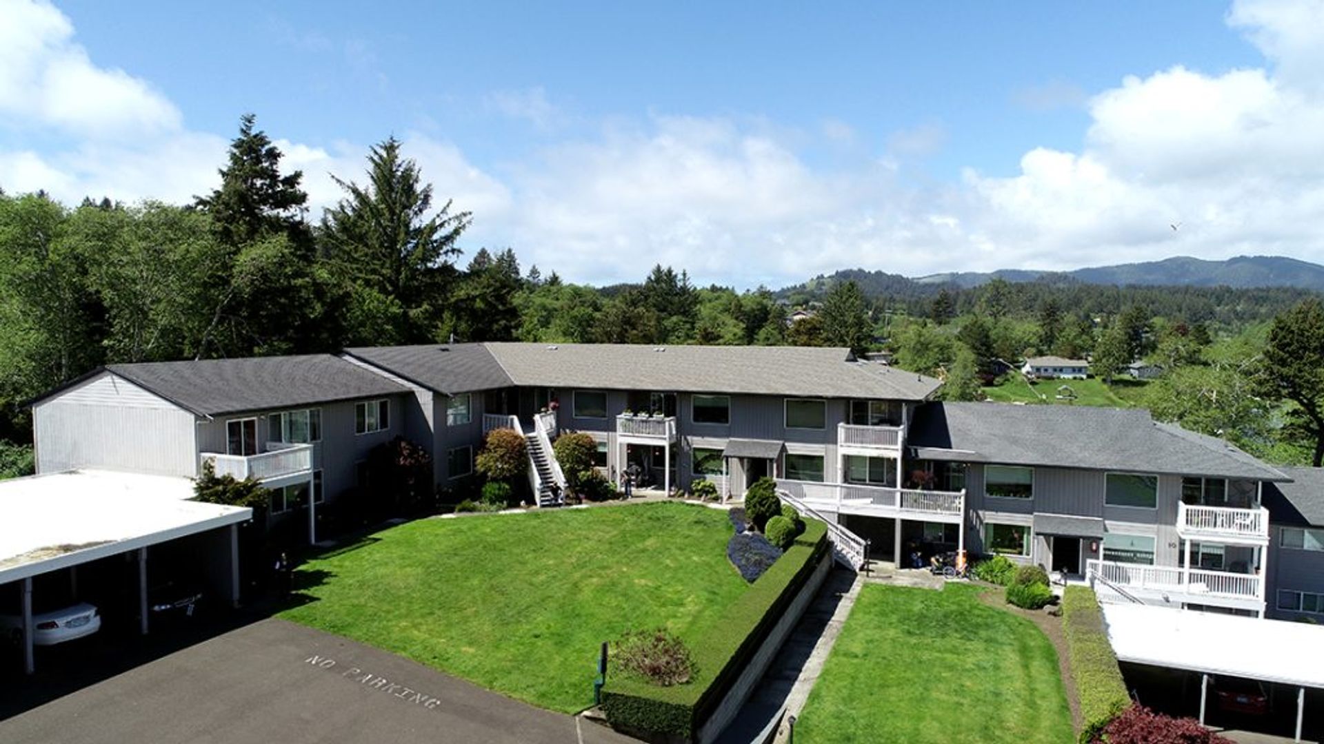 LINCOLN CITY Apartment: 3456 NE WEST DEVILS LAKE RD