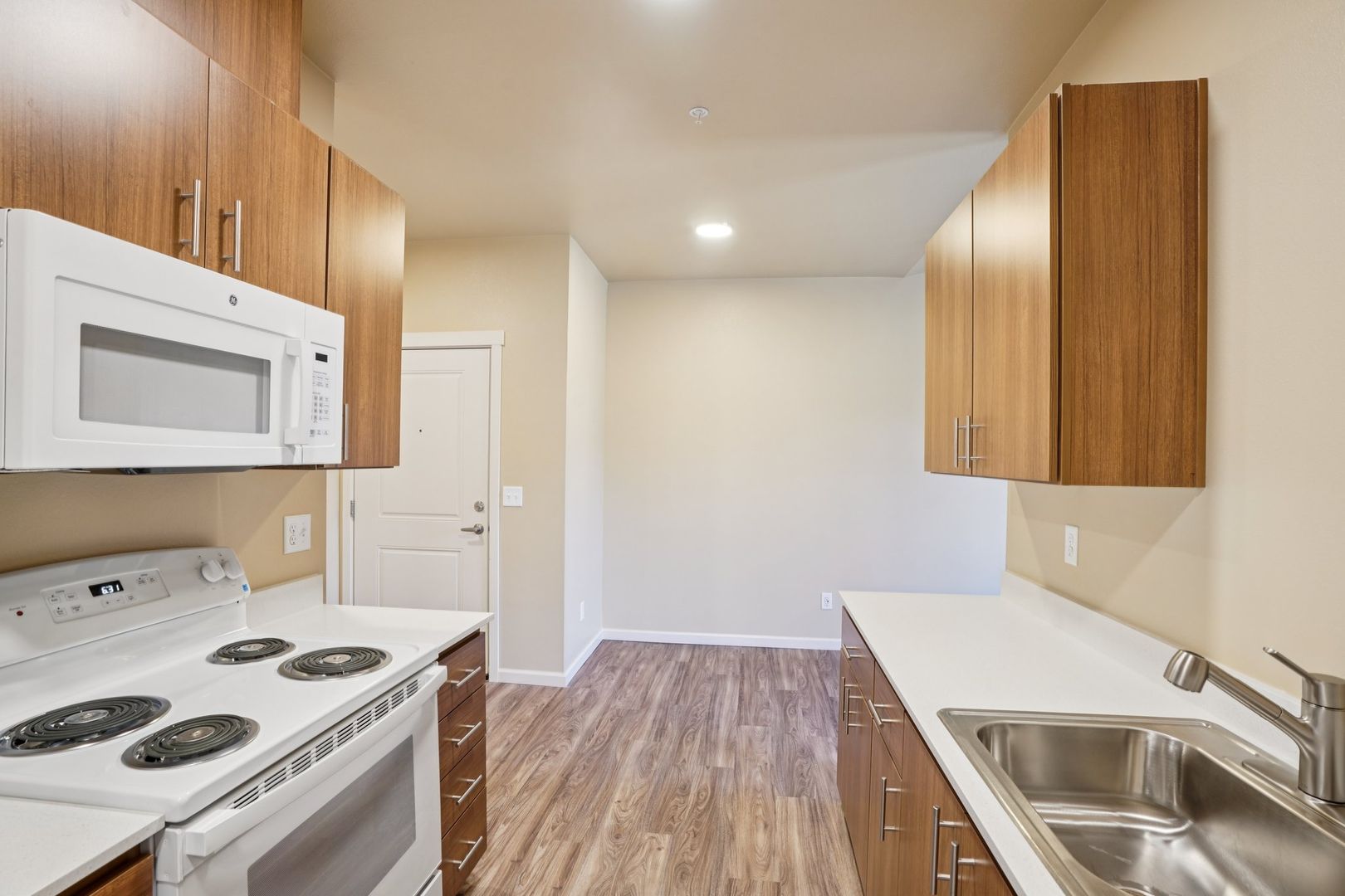 #192 LIBERTY CREST APARTMENTS 2 of 16