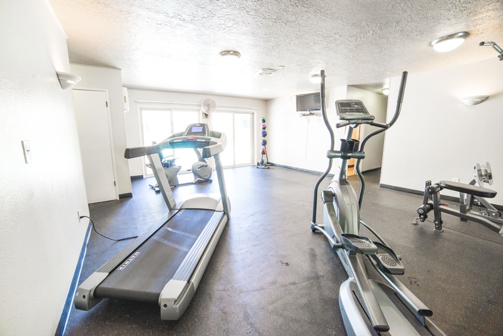 PORTLAND Apartment: 4850 SW LAURELWOOD DRIVE