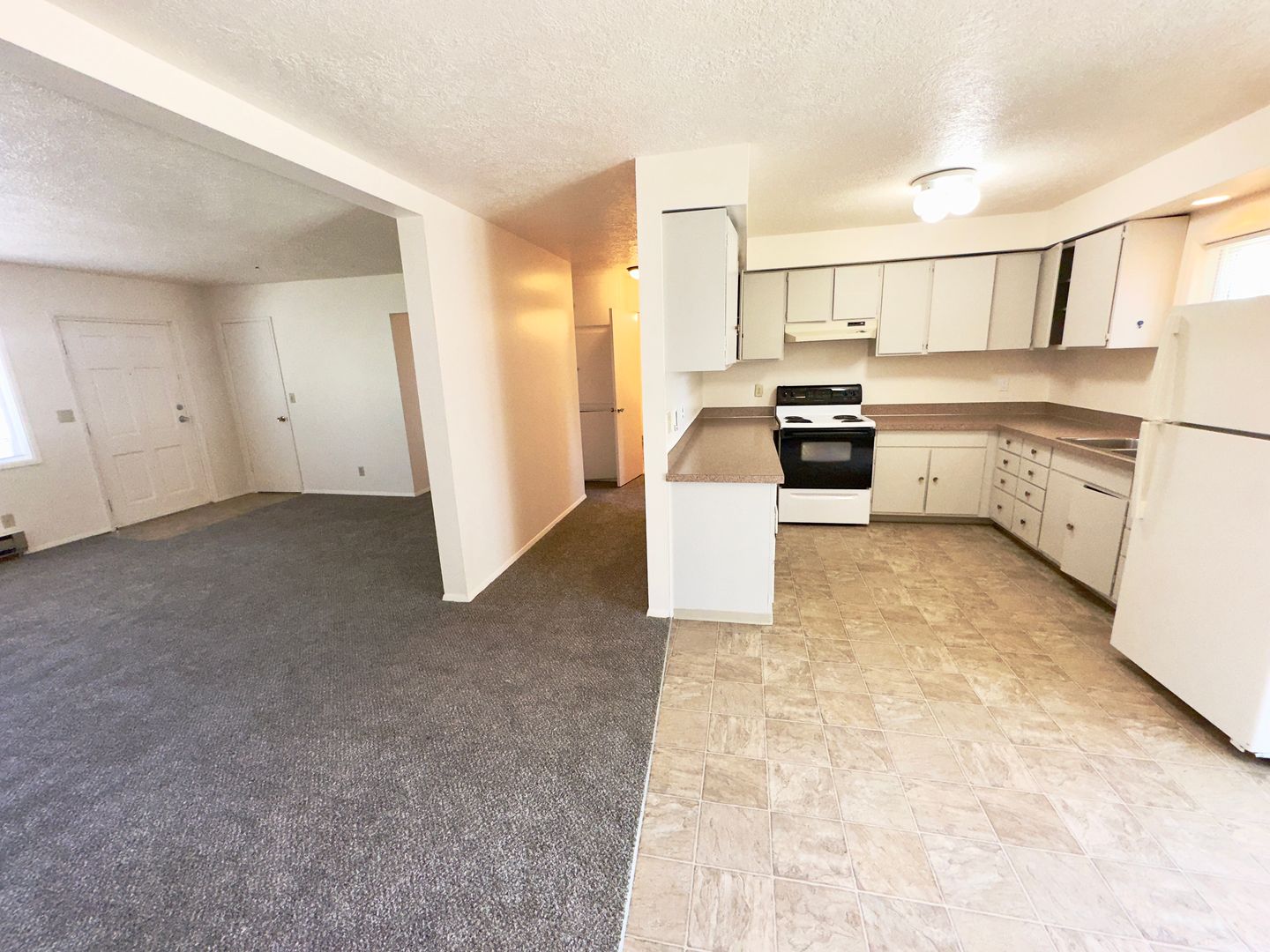 SCAPPOOSE Townhome: 52279 SW 4th Street #3