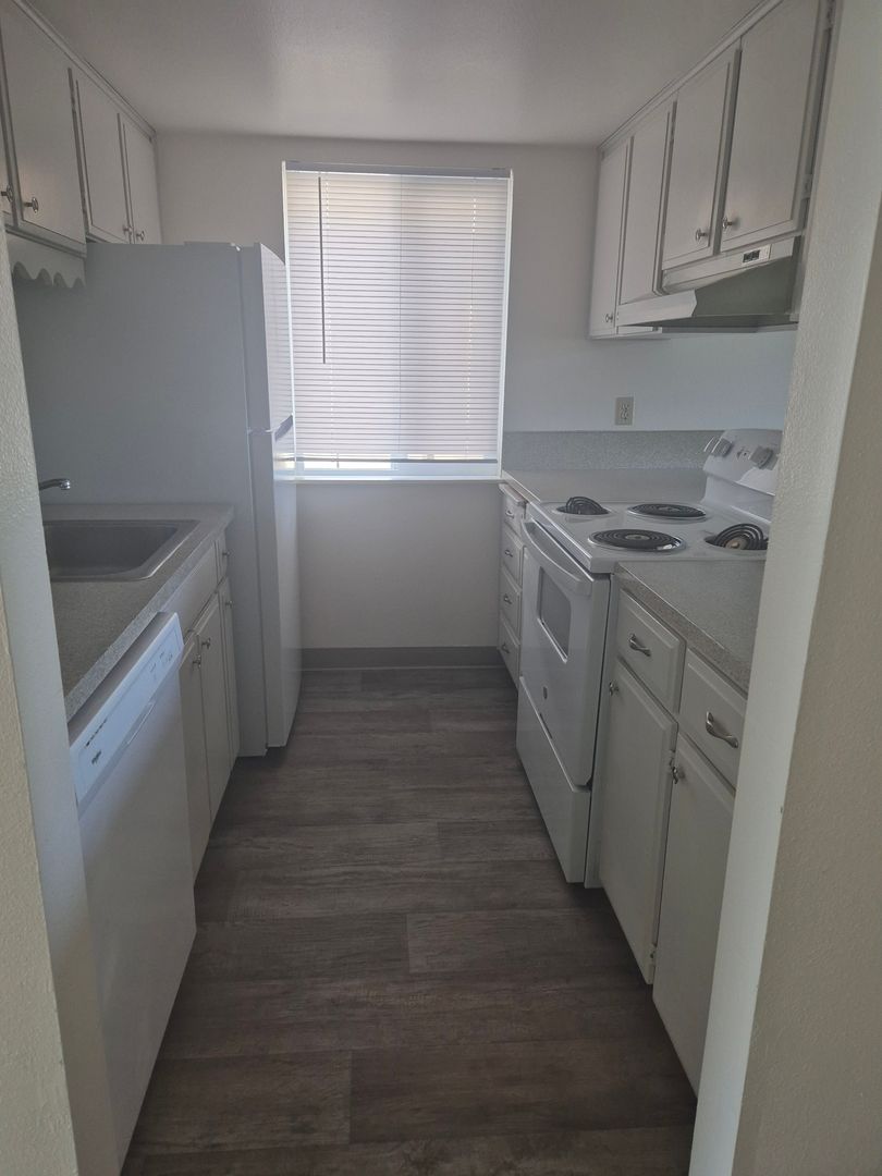 SCAPPOOSE Townhome: 52279 SW 4th Street #3