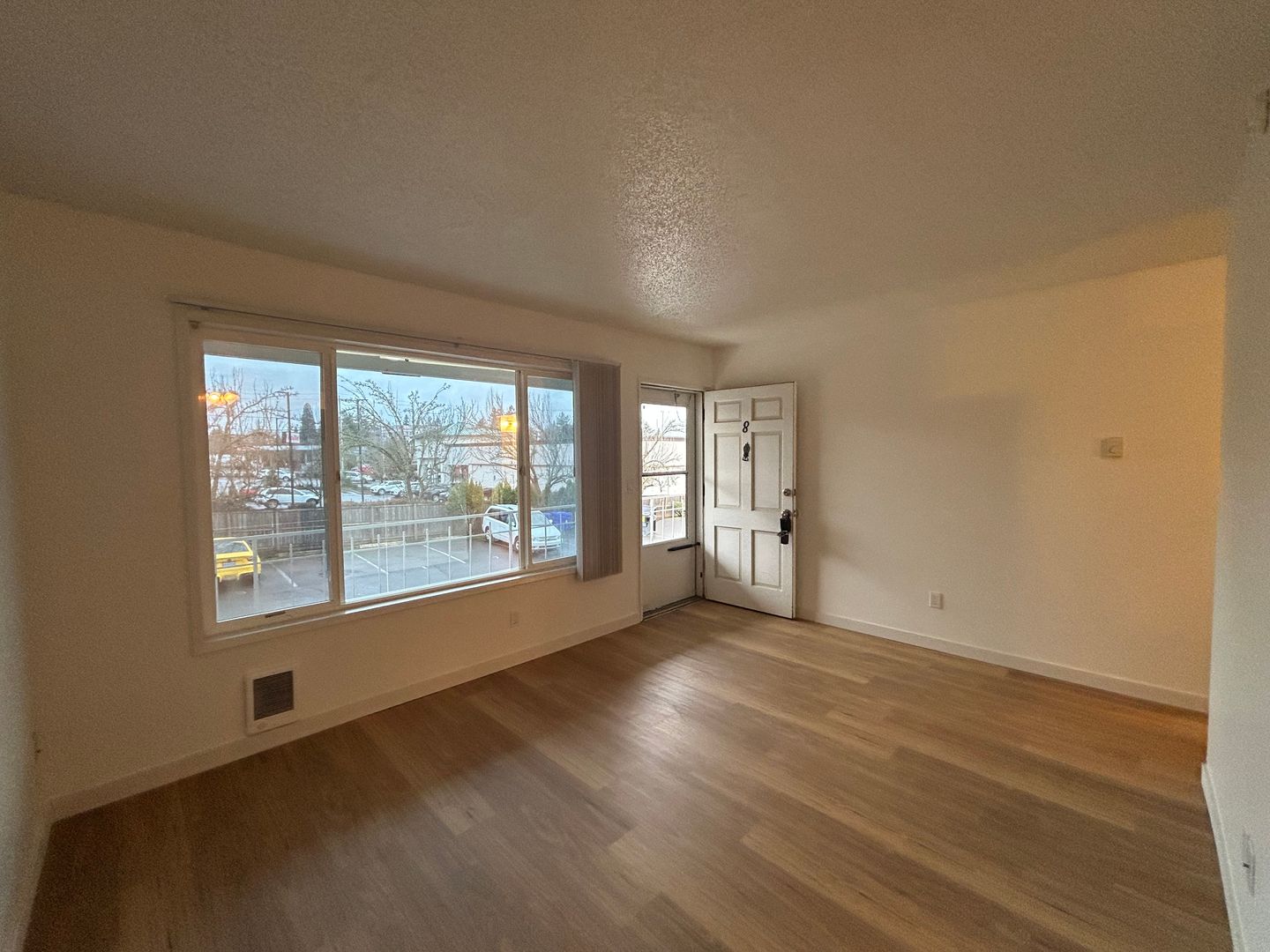 PORTLAND Apartment: 6110 NE PRESCOTT STREET
