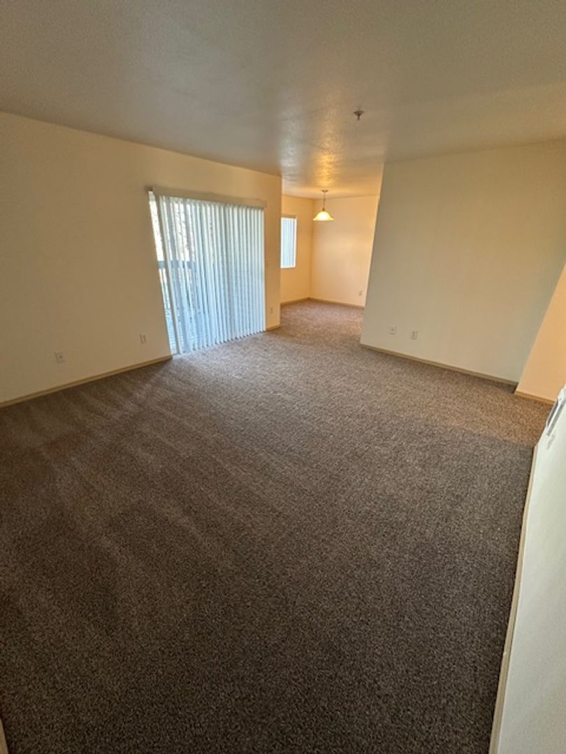 ALBANY Apartment: 825 NE CENTURY DRIVE #100