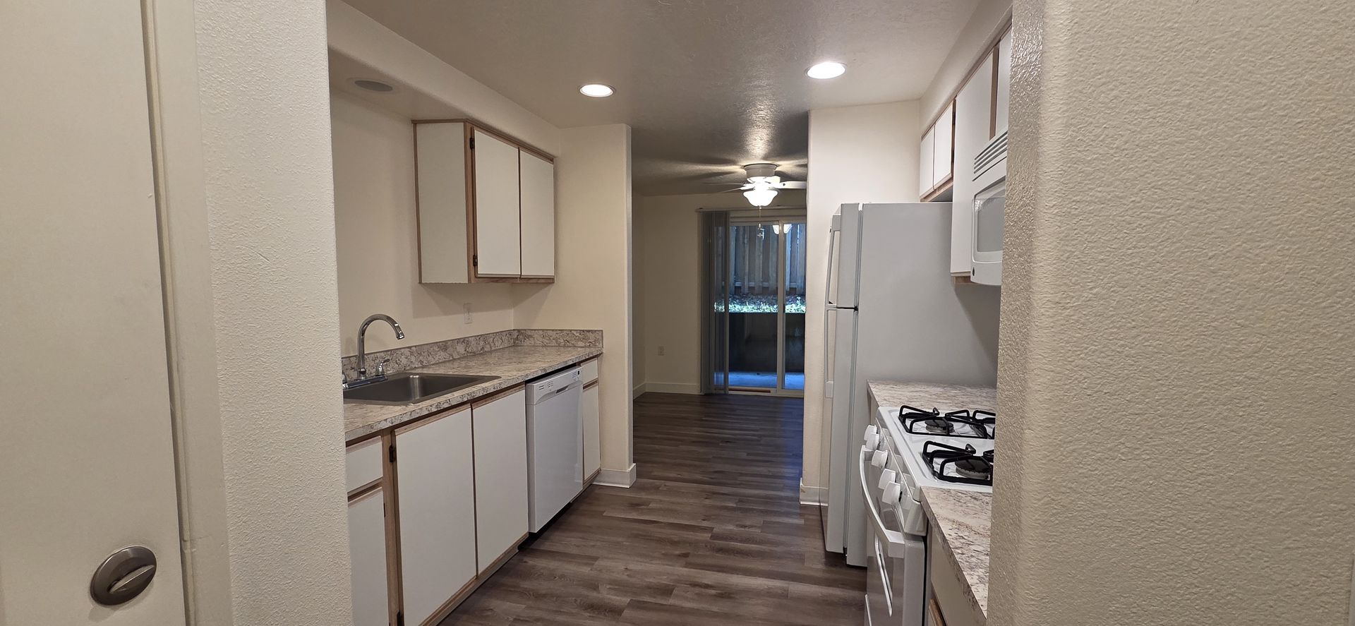 SALEM Apartment: 1150 SCHURMAN DRIVE SOUTH