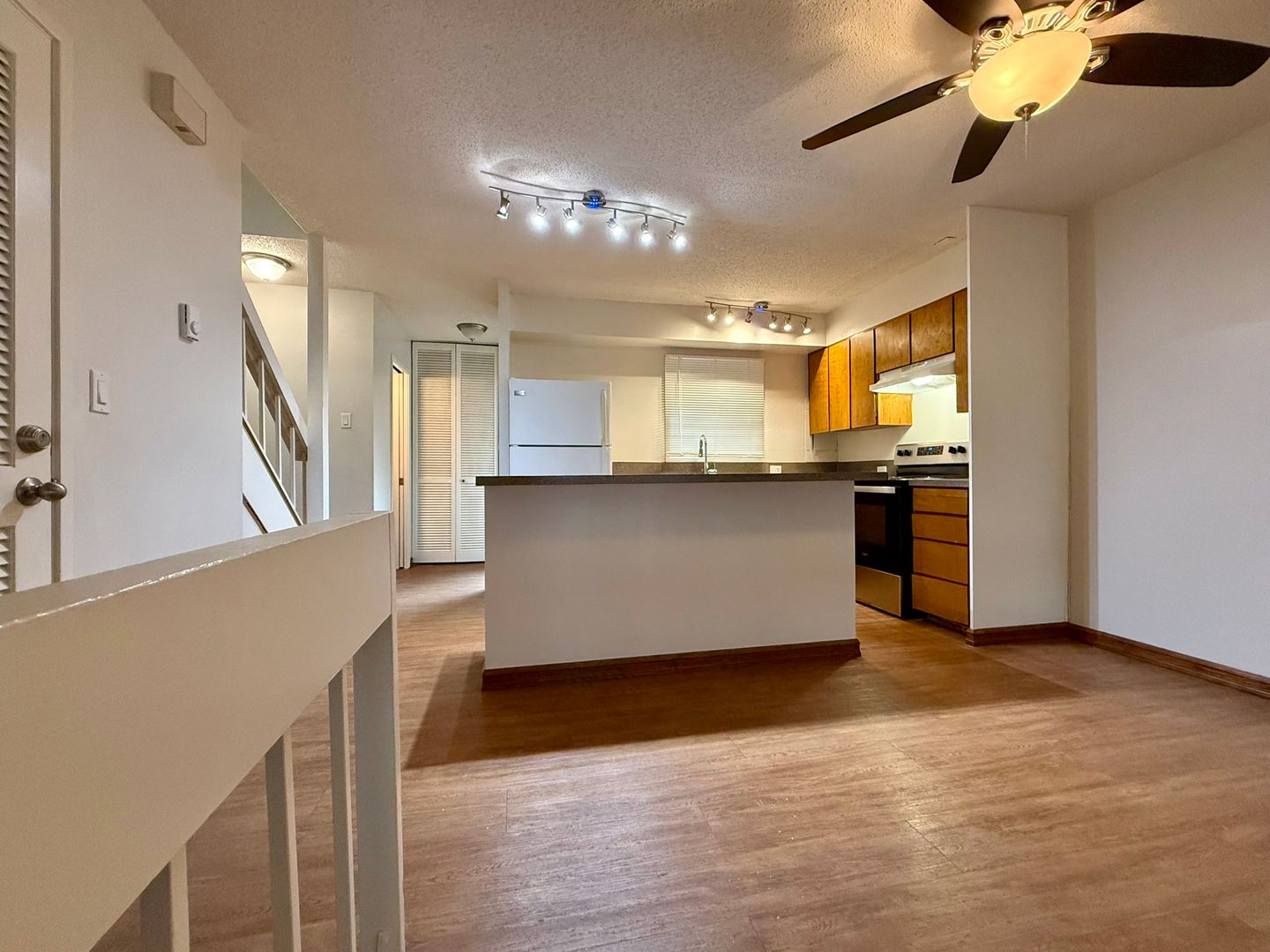 PORTLAND Apartment: 3121 SW IOWA STREET