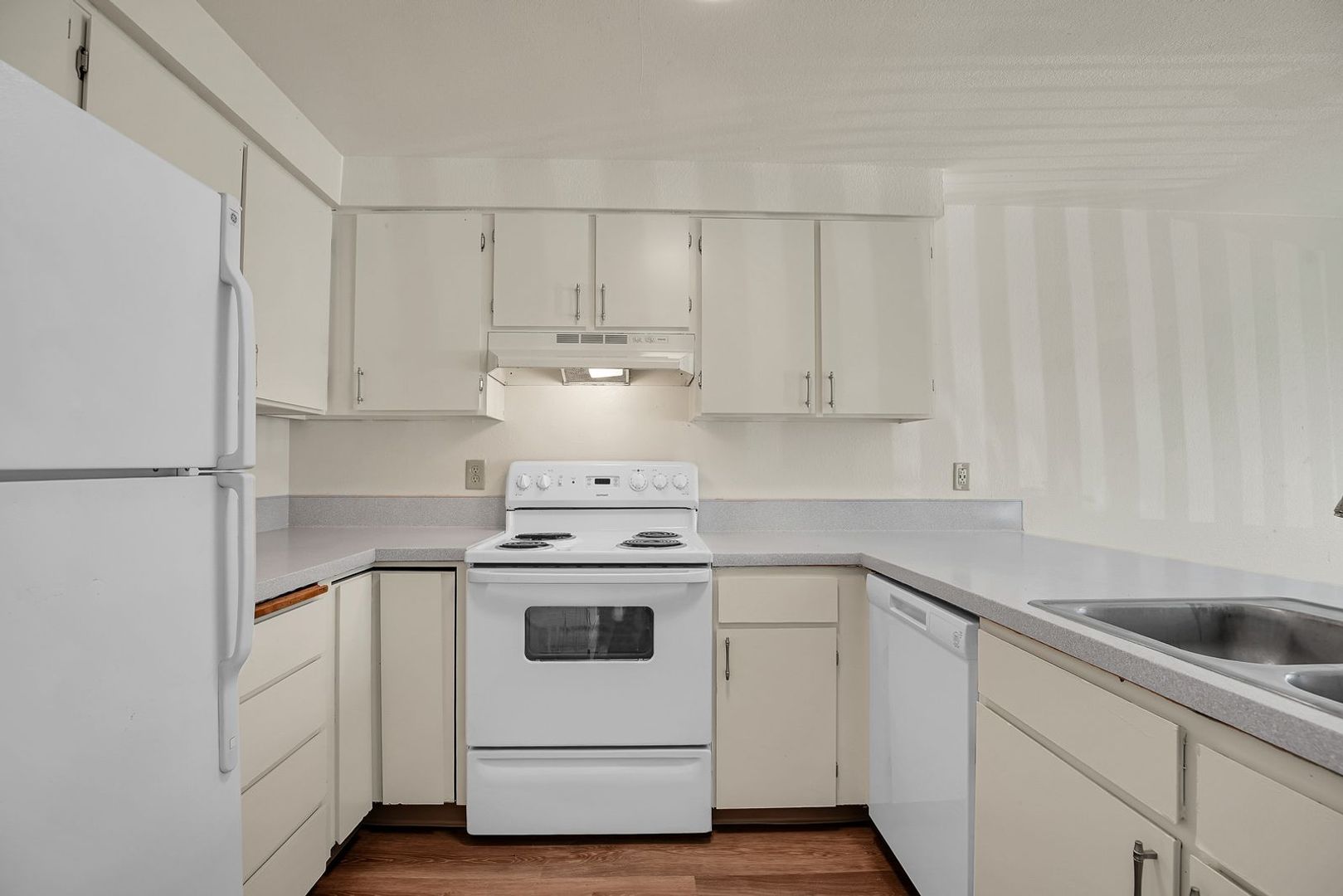 #124 GARDEN COURT APARTMENTS 6 of 12