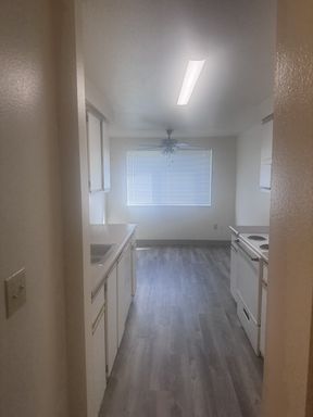 *FIRST MONTH FREE* 2x1 Ground Floor W/D Hookups – photo 1