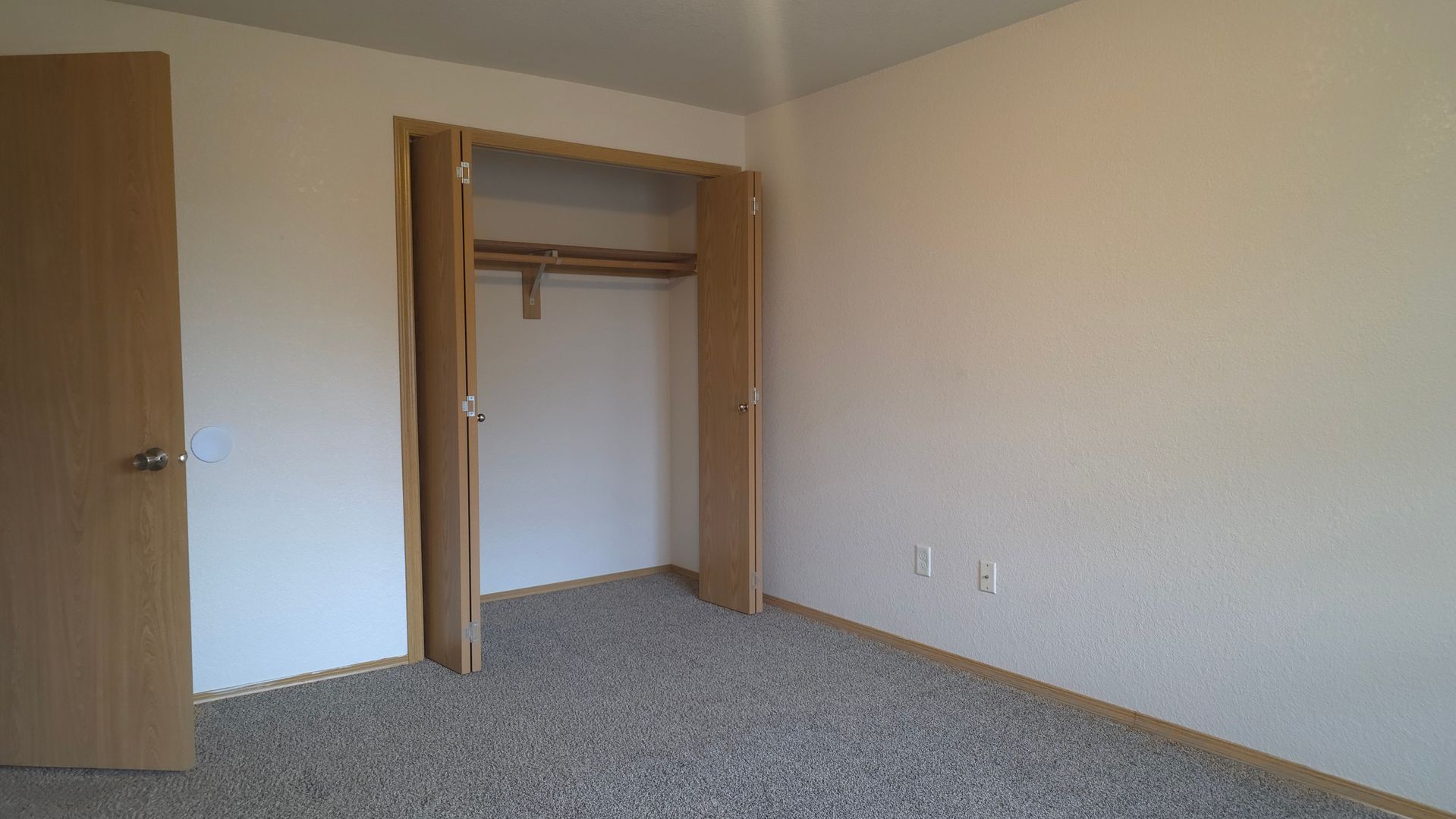 SALEM Apartment: 1304-1330 WALLACE RD. NW