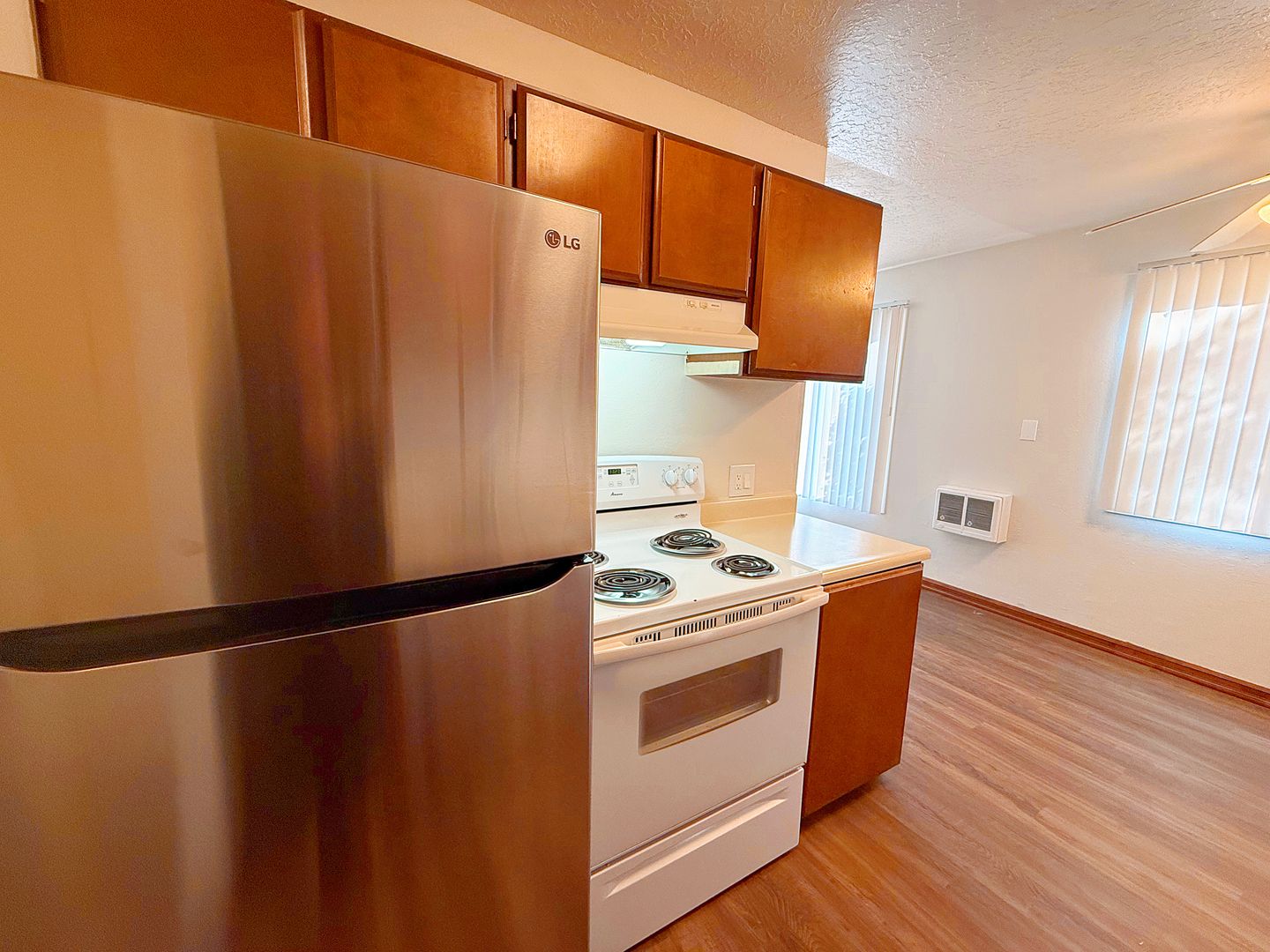 PORTLAND Apartment: 4337-4371 SW GARDEN HOME RD