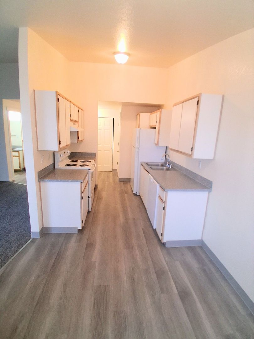 SALEM Apartment: 3211-3342 AUTUMN CHASE NE