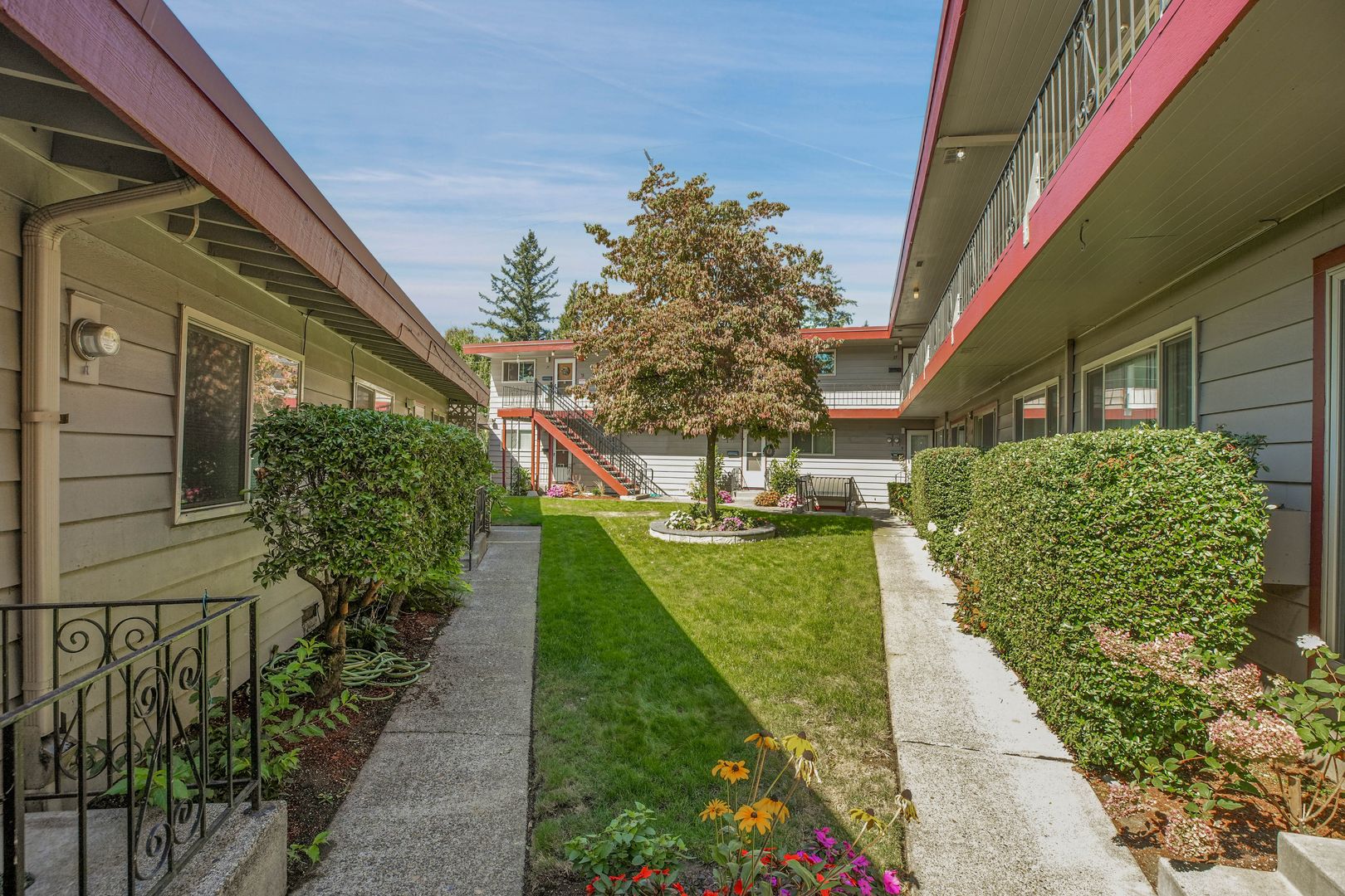 #118 CLIFF MANOR 3 of 7