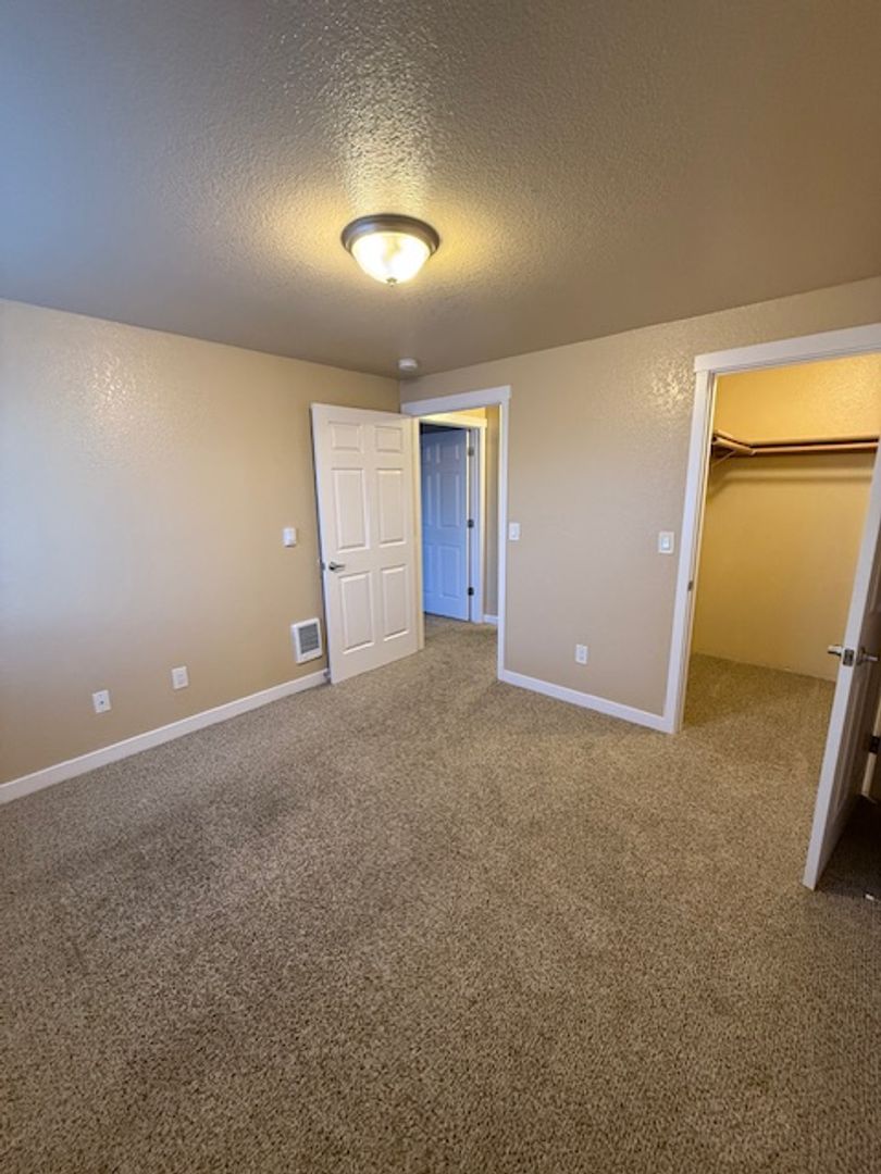 #183 SADDLE CLUB APTS 9 of 12